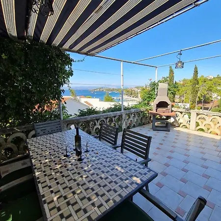 شقة Liam